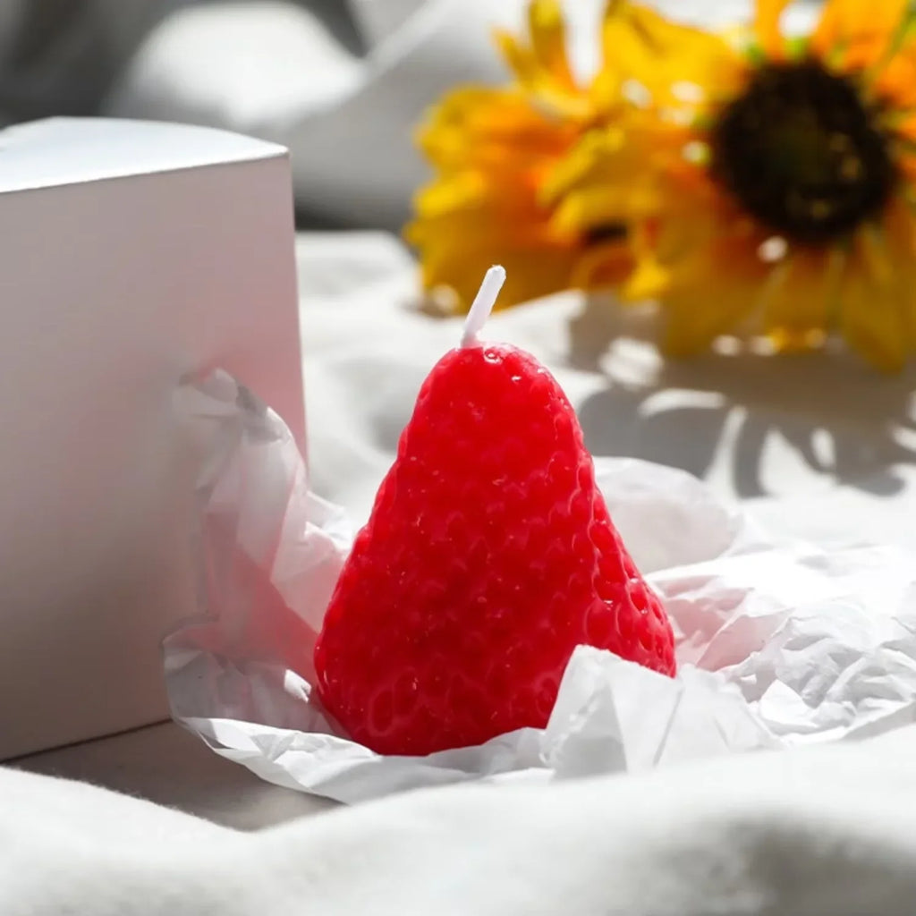 Strawberries-Shaped Aromatherapy Candles – Scented Event Candles | شموع عطرية بشكل فراولة، شموع معطرة للمناسبات